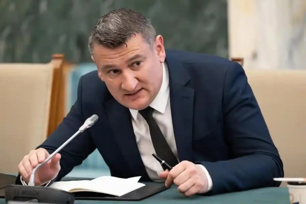 CORUPȚIE! O firmă din Timiș cu doar 8 angajați a primit de la ANCPI, în șase luni, 20 de contracte în valoare de peste 65.000.000 de euro – 60m.ro