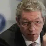 Noi privilegii pentru feudalii care conduc spitalele: Comisia de Sănătate condusă de Adrian Streinu Cercel (PSD) vrea salarii mărite și mai multe zile de concediu pentru șefii spitalelor de stat – 60m.ro