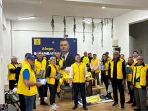 Comasarea comunelor, singura soluție pentru a scăpa țara de lipitorii de afișe – 60m.ro