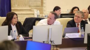 Gest de interlop al fostului ministru PSD al Finanțelor, Adrian Câciu, care i-a dat peste mână deputatei PNL Gabriela Horga – 60m.ro