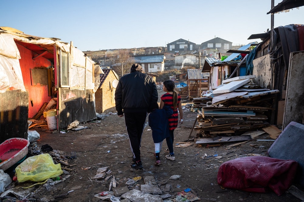 Compania lui Donald Trump vrea să construiască un teren de golf și apartamente de lux în Cluj. Locația e lângă groapa de gunoi unde trăiesc în sărăcie mii de oameni – 60m.ro