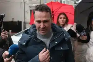 Primăria lui Robert Negoiță vrea să dea 390 milioane lei pentru înălțarea trecerilor de pietoni și pentru amenajarea intersecțiilor – 60m.ro