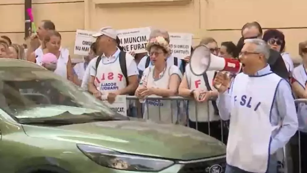 Profesorii, plătiți cu întârziere de Paște? – 60m.ro